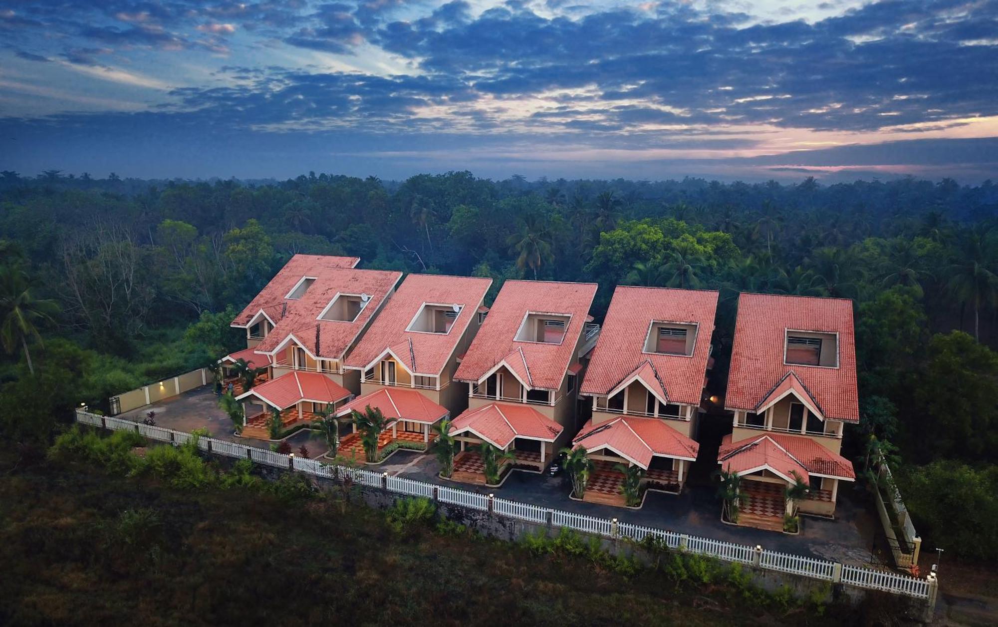 Treehouse Blue Hotel & Villas Colva Exterior foto